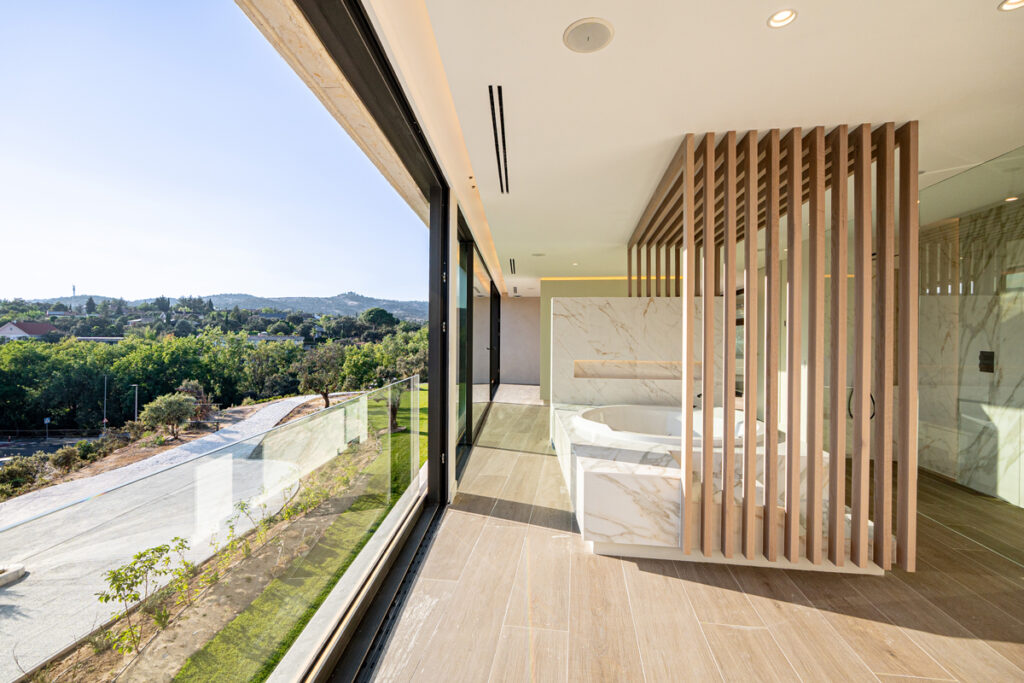 corredera-minimalista-ibiza-alugom-1024×683